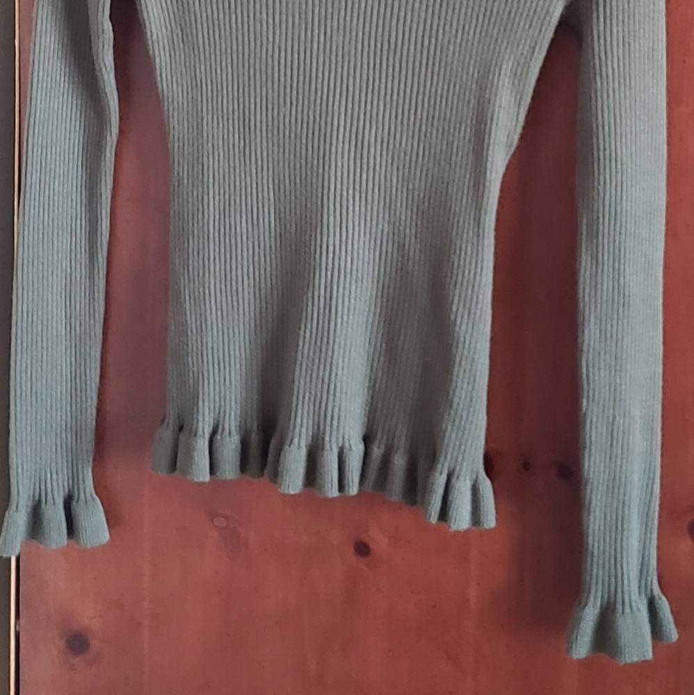 Sweater - Picture 2 of 2